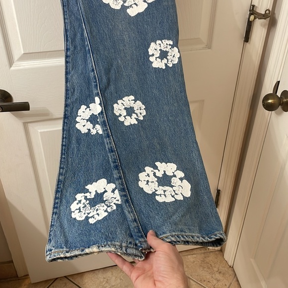 Denim Tears Levi blue flower jeans size 32 like new worn one time - Picture 4 of 7